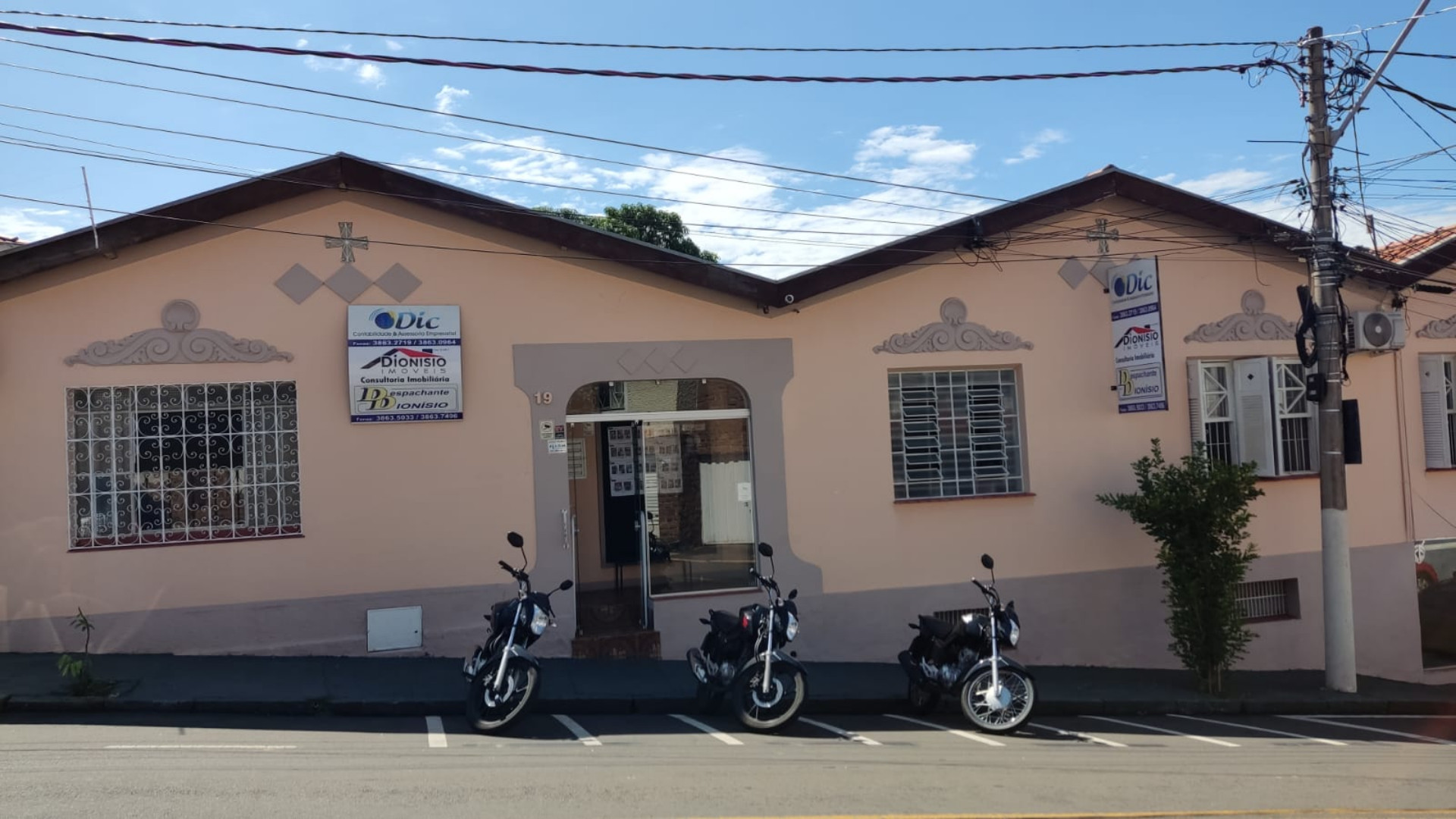 Imagem de capa institucional de DIONÍSIO IMÓVEIS
